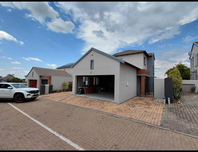 3 BEDROOM HOUSE FOR SALE IN MONTANA PARK